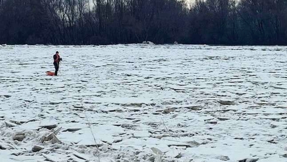 Яка товщина льоду на Десні: питаємо рибалок
