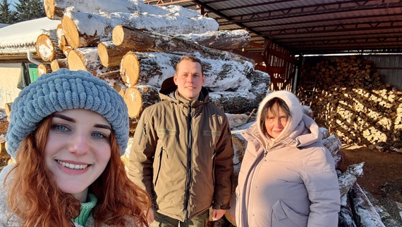 Лісівники допомогли Менському зоопарку