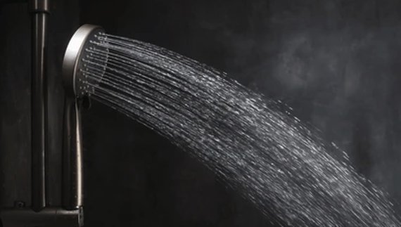 Темний душ: як боротися із безсонням