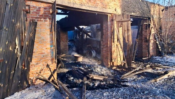 Наслідки обстрілу підприємства в селі Семенівської громади