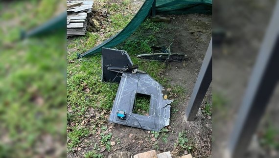 Хвилі дронів атакують Чернігів: вибухи та руйнування